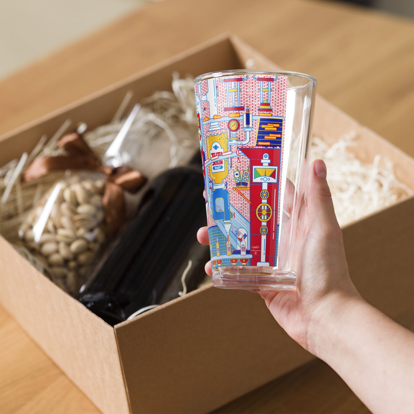 The Beer Bottle Factory Shaker pint glass